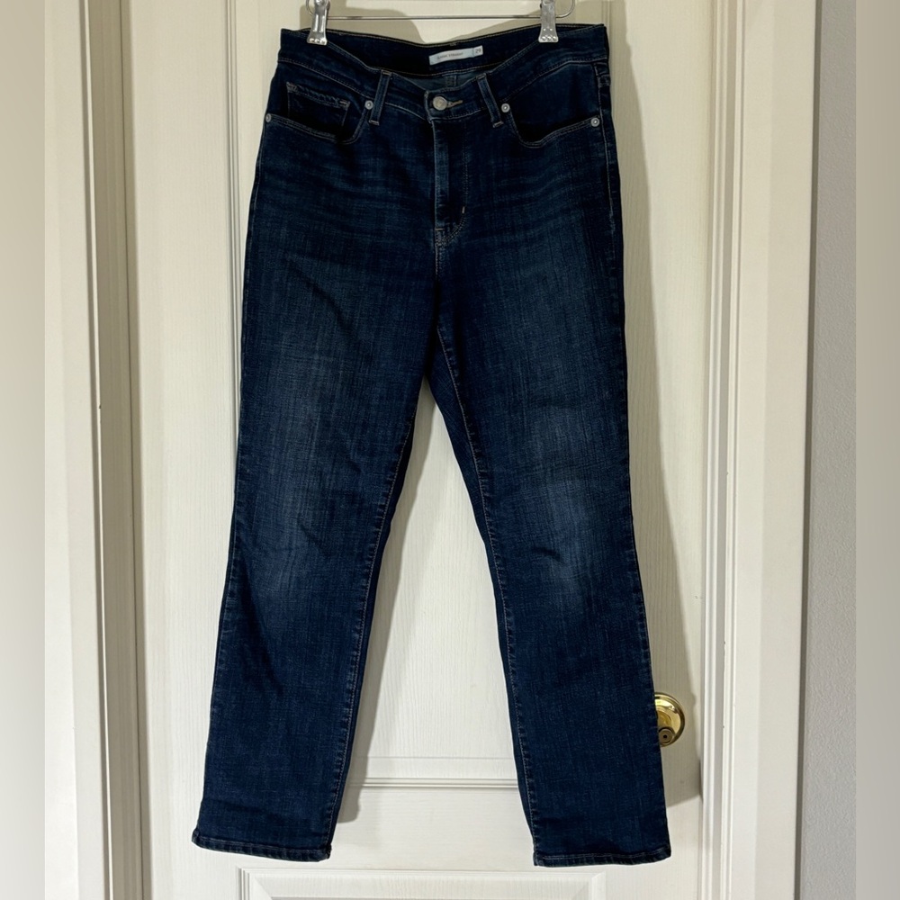 Levi’s Women’s Classic Straight Jeans Size 29 Dark Wash Mid Rise Denim